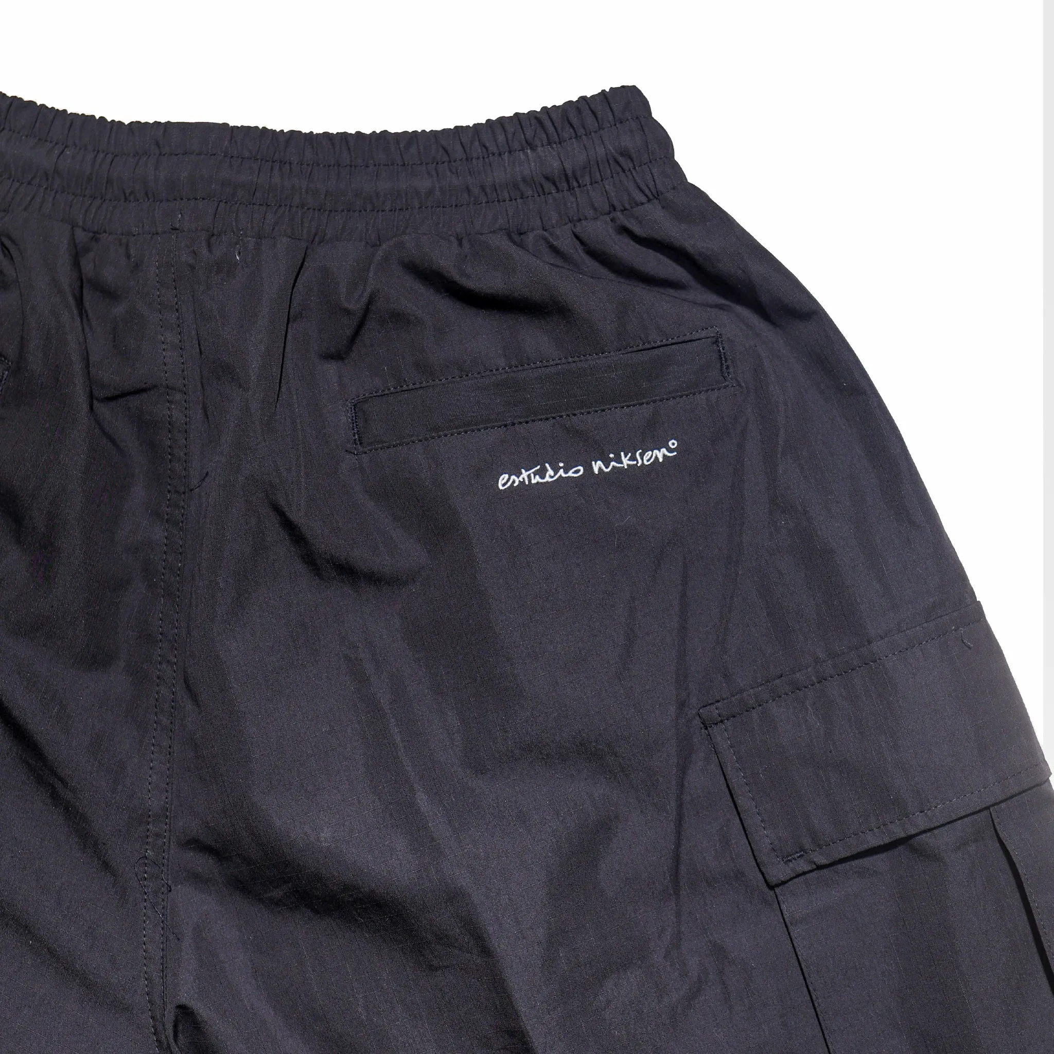 Estudio Niksen Ripstop Balloon Cargo Shorts (Black)