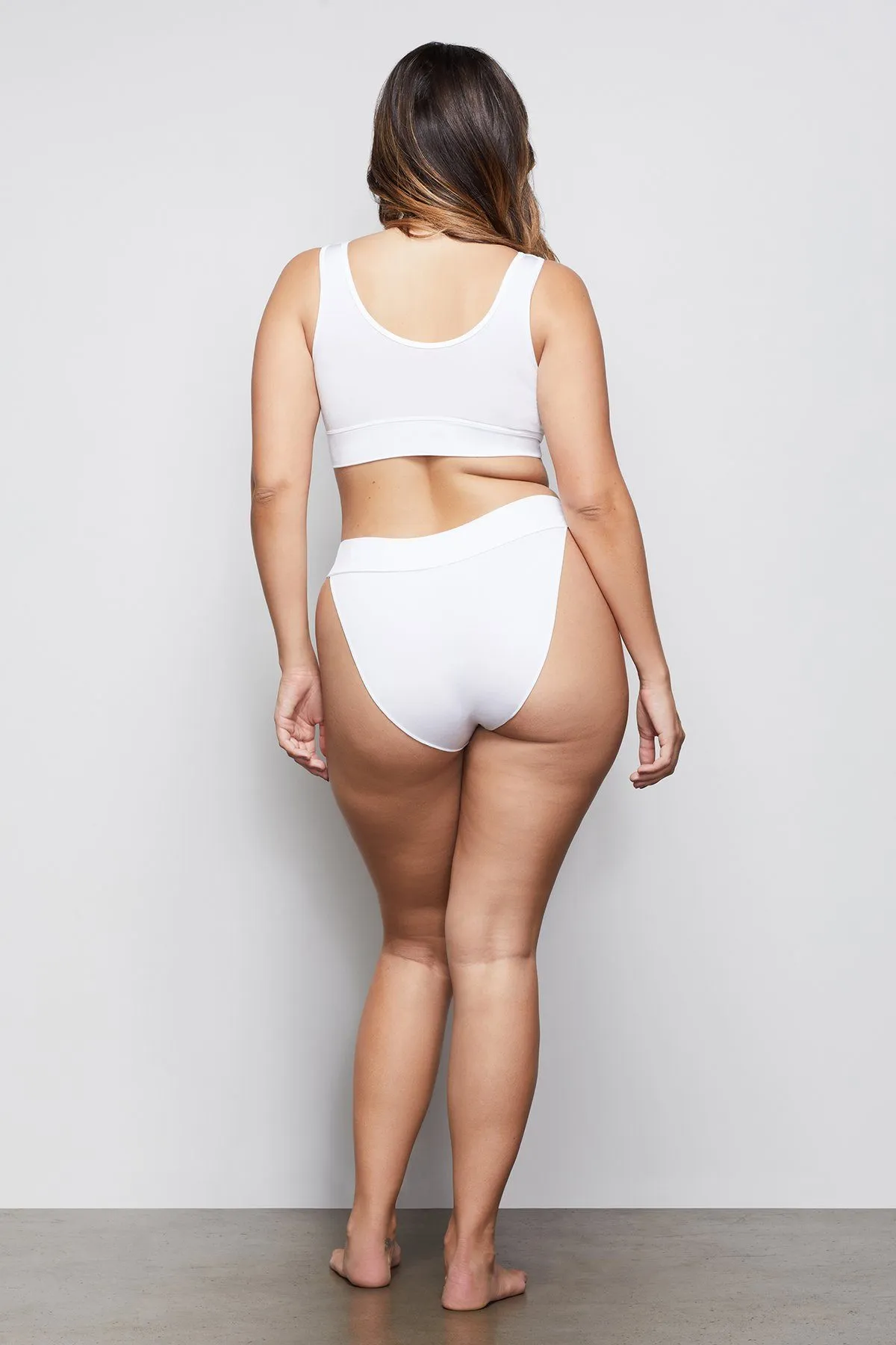 MEDIUM IMPACT BANDED BIKINI | WHITE001