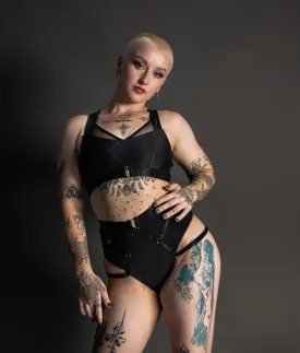 Perla Shorts - Matte Black