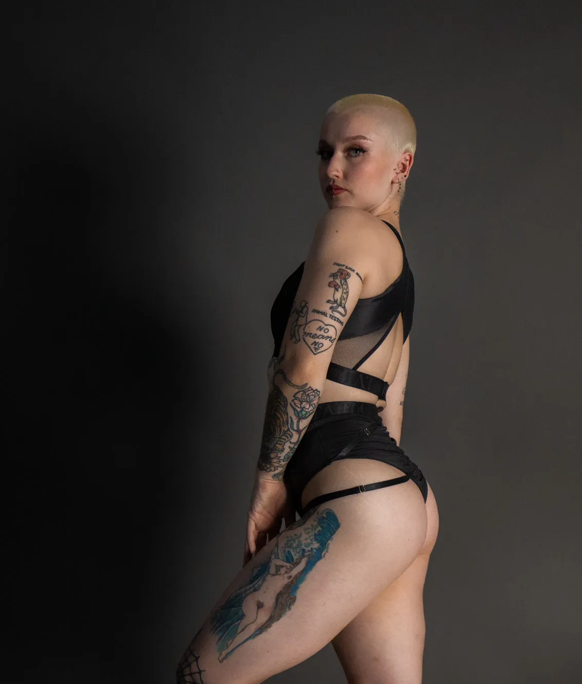 Perla Shorts - Matte Black