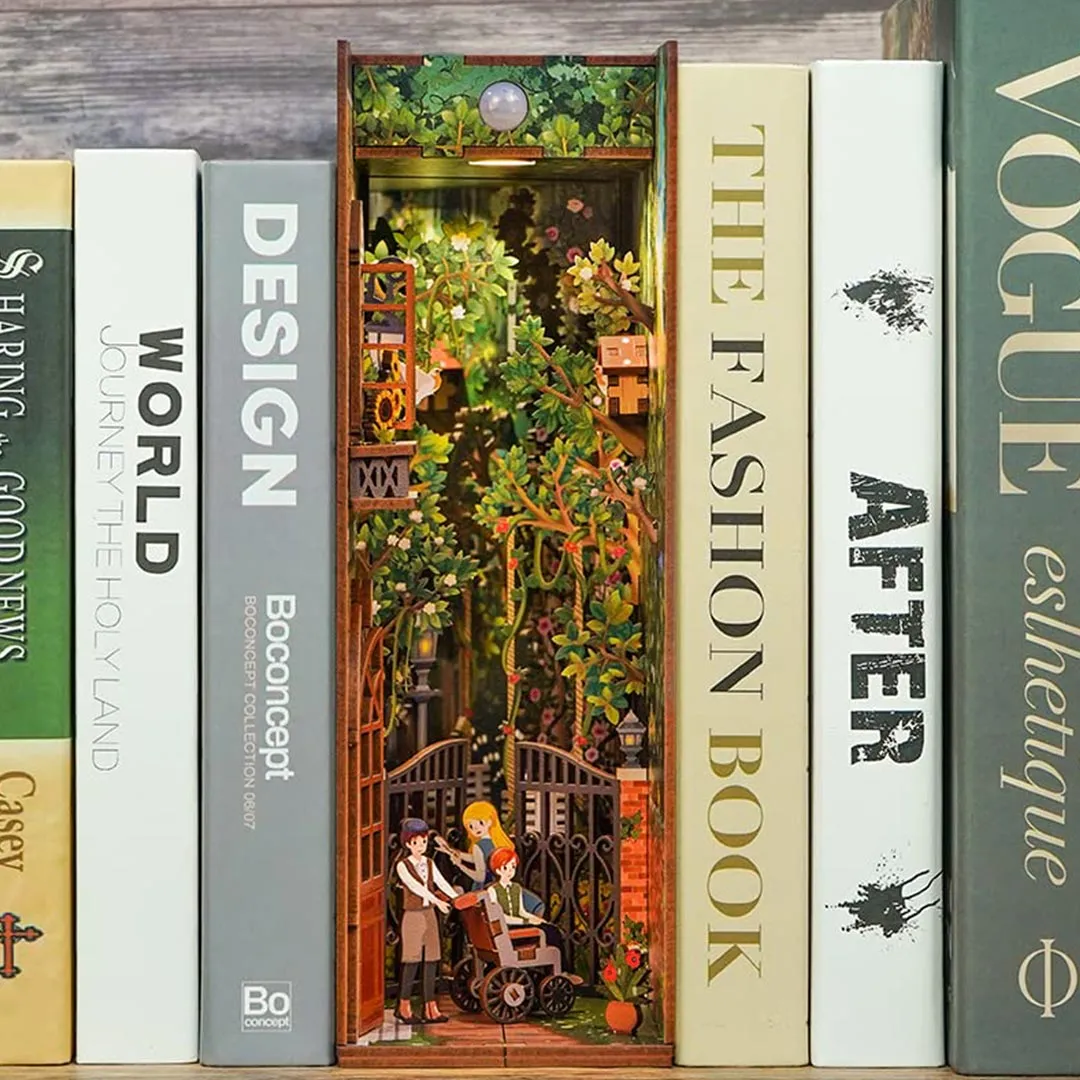 The Secret Garden Wooden Puzzle Book Nook