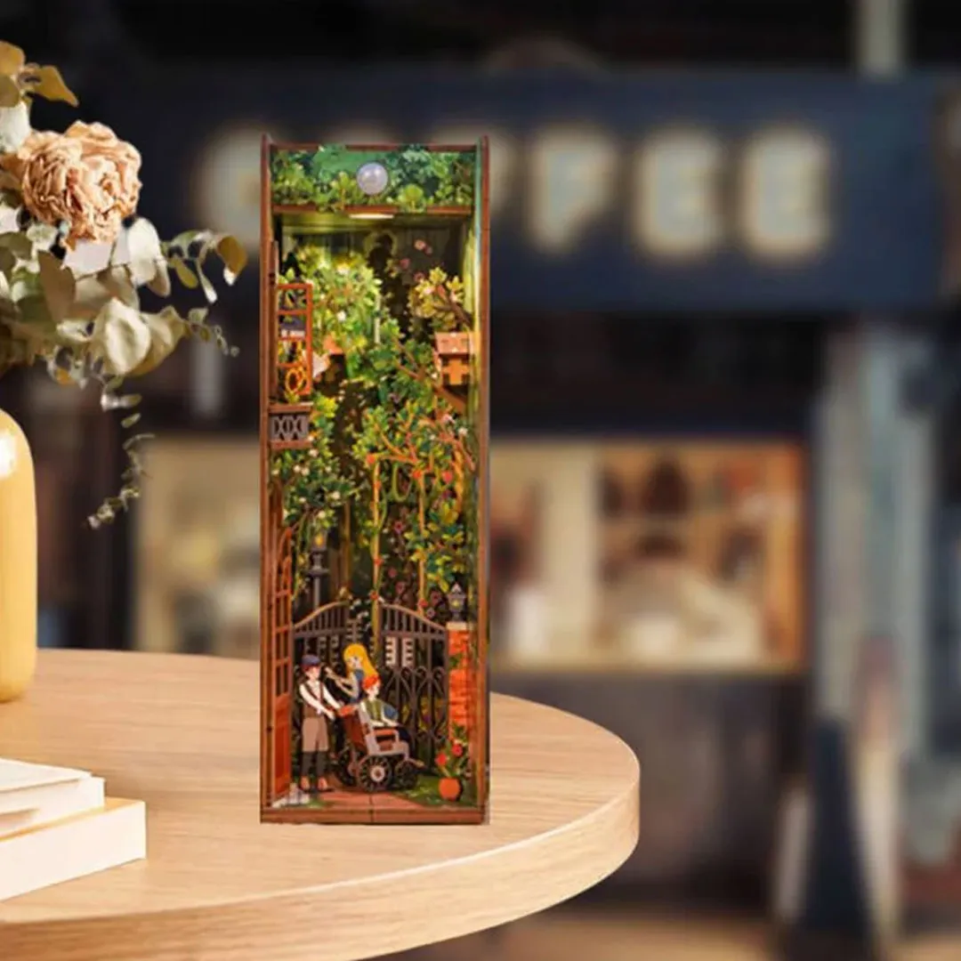 The Secret Garden Wooden Puzzle Book Nook