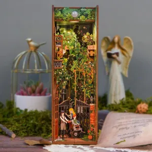 The Secret Garden Wooden Puzzle Book Nook